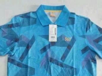 深圳服裝鞋帽箱包批發(fā)市場 斷碼清貨、尾貨折扣與運(yùn)動(dòng)商務(wù)T恤批發(fā)的商機(jī)探索